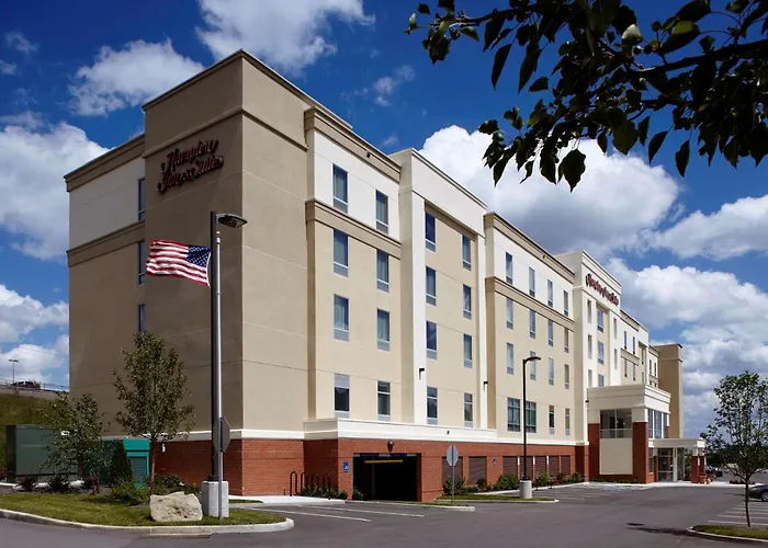 Hampton Inn & Suites Pittsburgh Airport South/Settlers Ridge