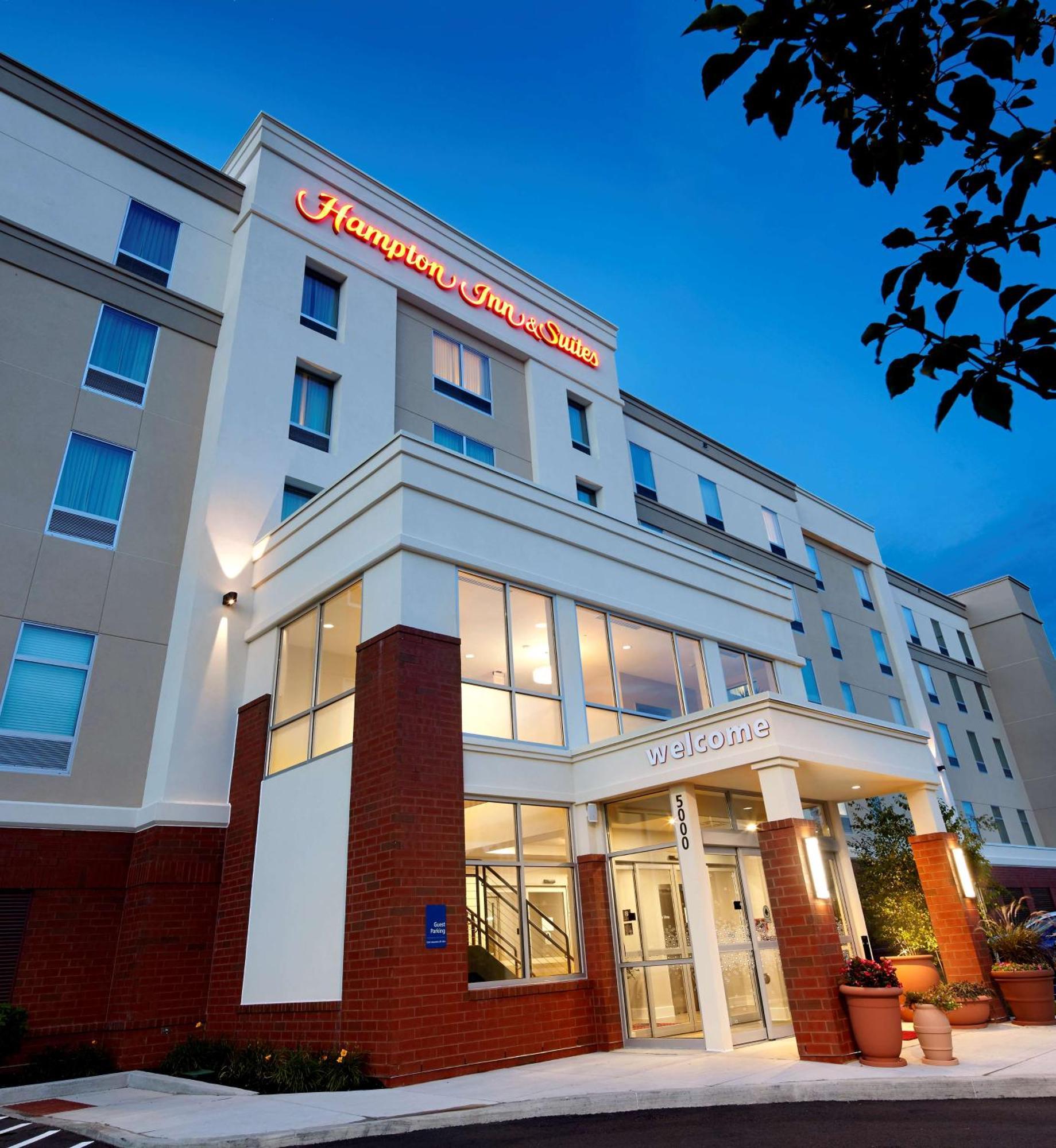Hampton Inn & Suites Pittsburgh Airport South/Settlers Ridge 3*