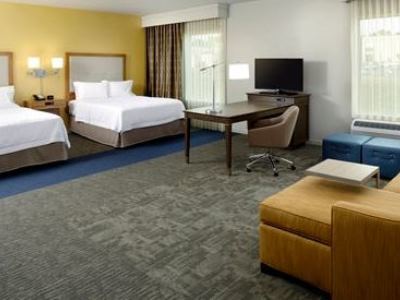 Hampton Inn & Suites Pittsburgh Airport South/Settlers Ridge 3*